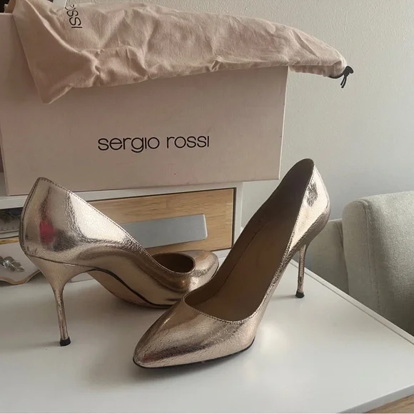 Sergio Rossi Cracked Metallic Rose Gold Mid Pumps - Picture 4 of 8